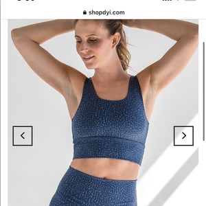 DYI Elevate Sports Bra Snake Skin Print Size S